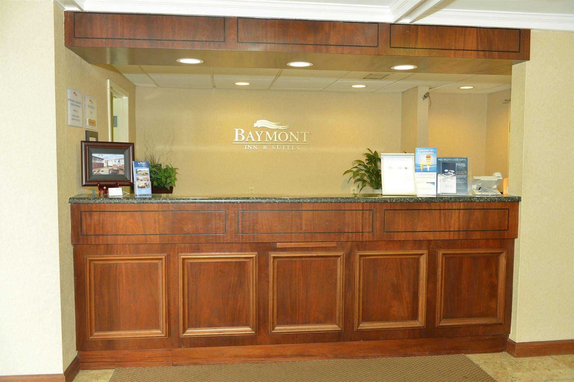 Baymont By Wyndham Branford/New Haven Hotell Eksteriør bilde
